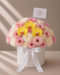 Birthday Girl — Rosas, lisianthus y orquídeas — The Flower Lab